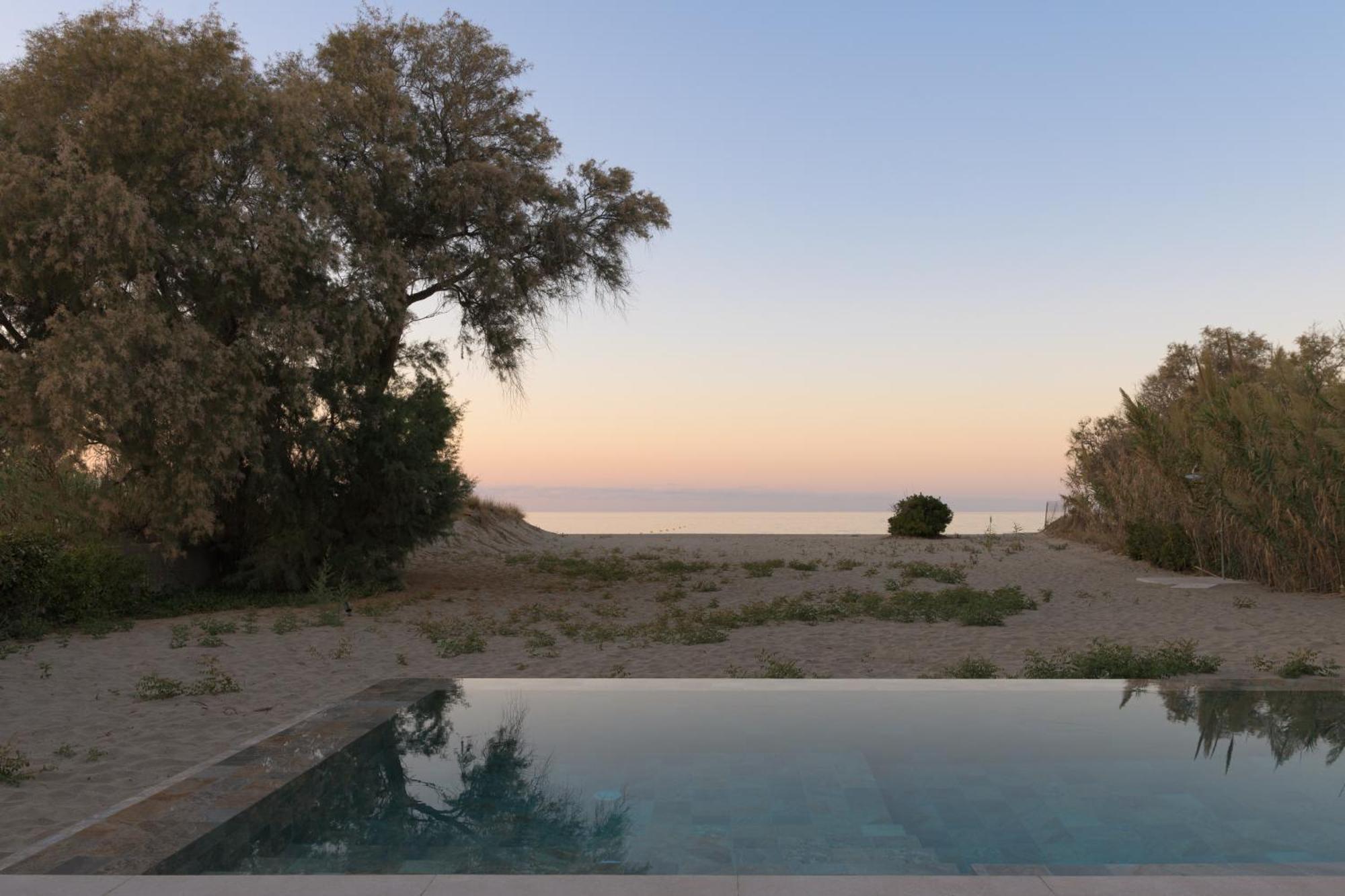 Dyo Beach Suites ريثيمنو المظهر الخارجي الصورة
